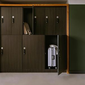 Sonder Royal Garden Apartments